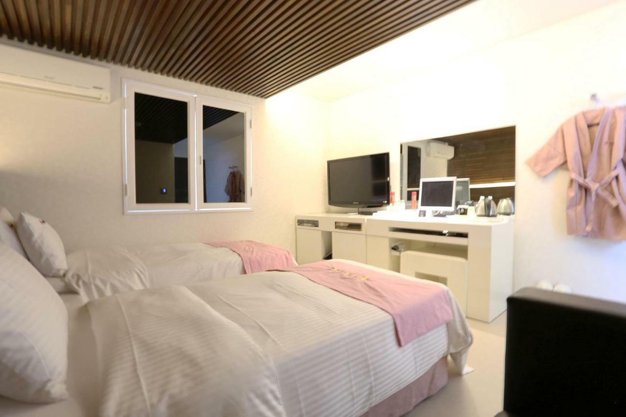Q Hotel Paju Dış mekan fotoğraf